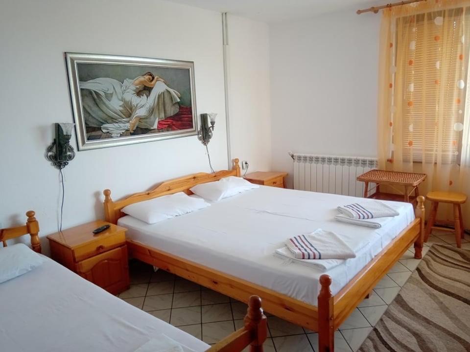 Vila Roza Baltsjik Buitenkant foto