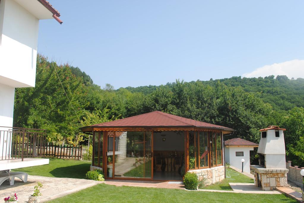 Vila Roza Baltsjik Buitenkant foto
