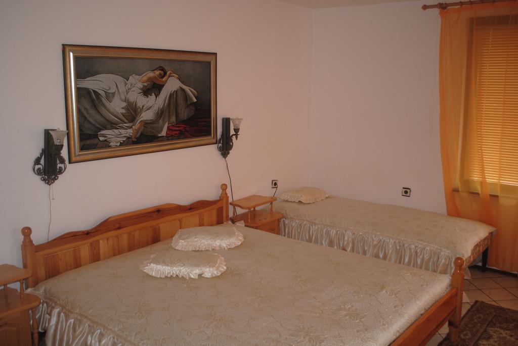 Vila Roza Baltsjik Buitenkant foto